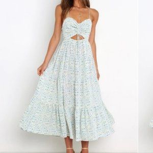 NWT Petal & Pup Yordana Dress in White and Blue